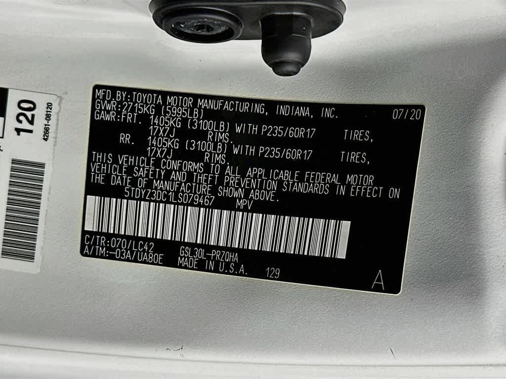 Used 2020 Toyota Sienna XLE w/ XLE Navigation Package FWD image 21
