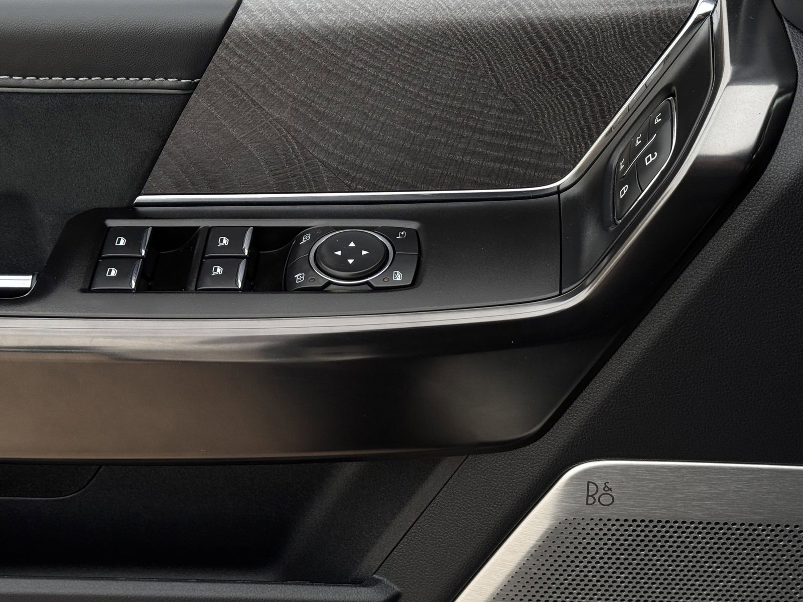 Certified 2022 Ford F150 Platinum w/ Equipment Group 701A High image 24