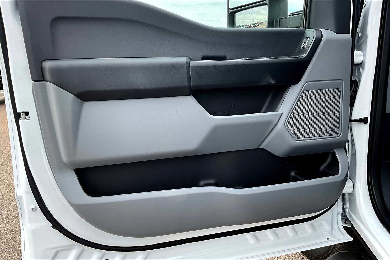 Certified 2025 Ford F350 XL image 11