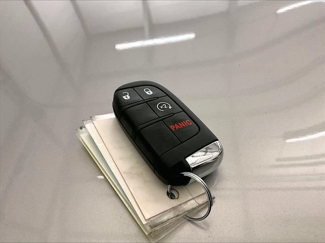 Used 2021 Jeep Renegade Latitude w/ Convenience Group AWD/4WD image 9