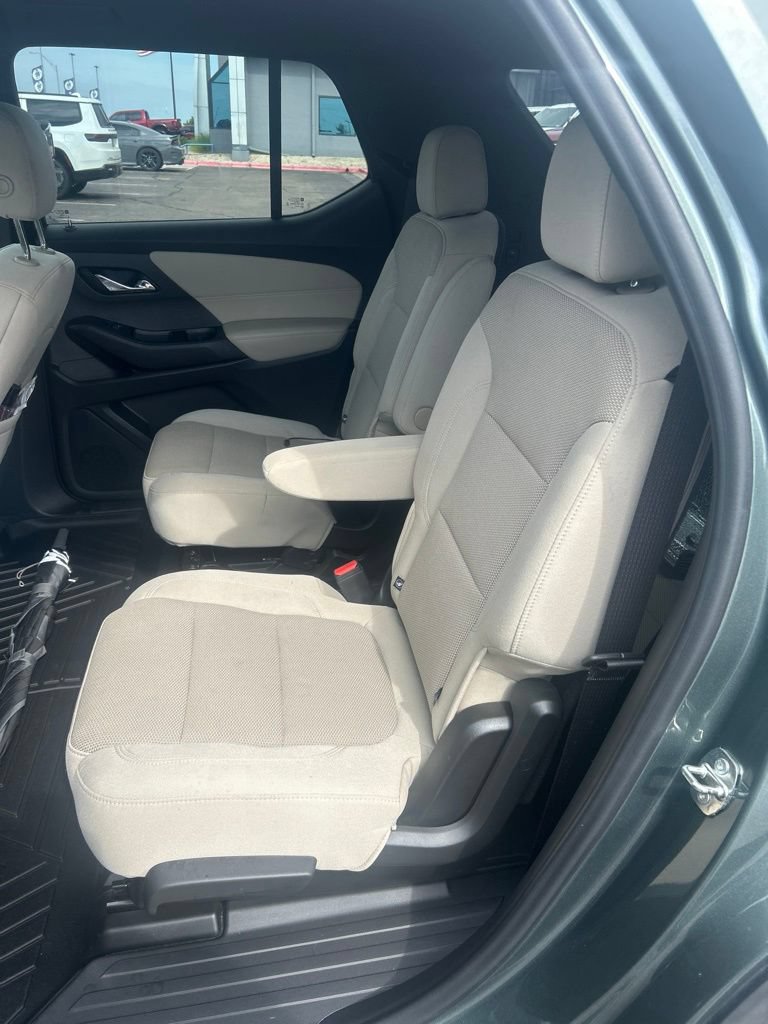 Used 2023 Chevrolet Traverse LT FWD image 6