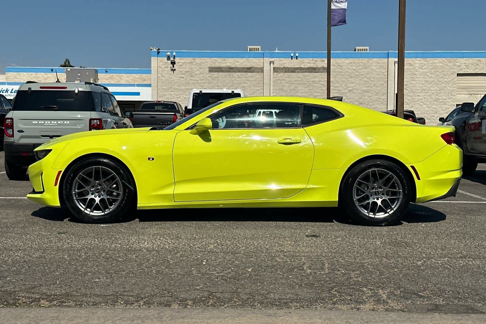 Used 2019 Chevrolet Camaro LT RWD image 6