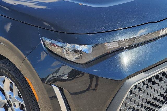 Used 2023 Kia Soul LX w/ LX Technology Package image 7