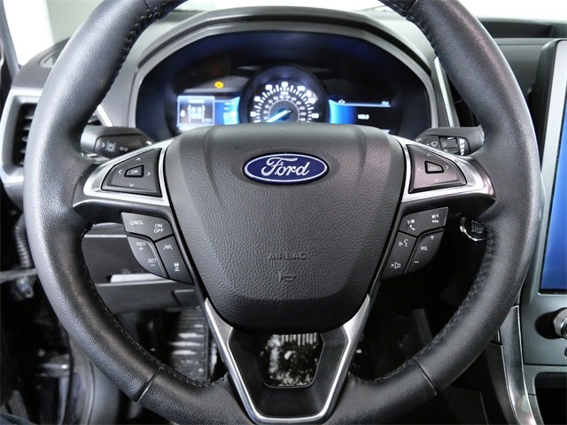 Certified 2024 Ford Edge Titanium w/ Equipment Group 301A image 18