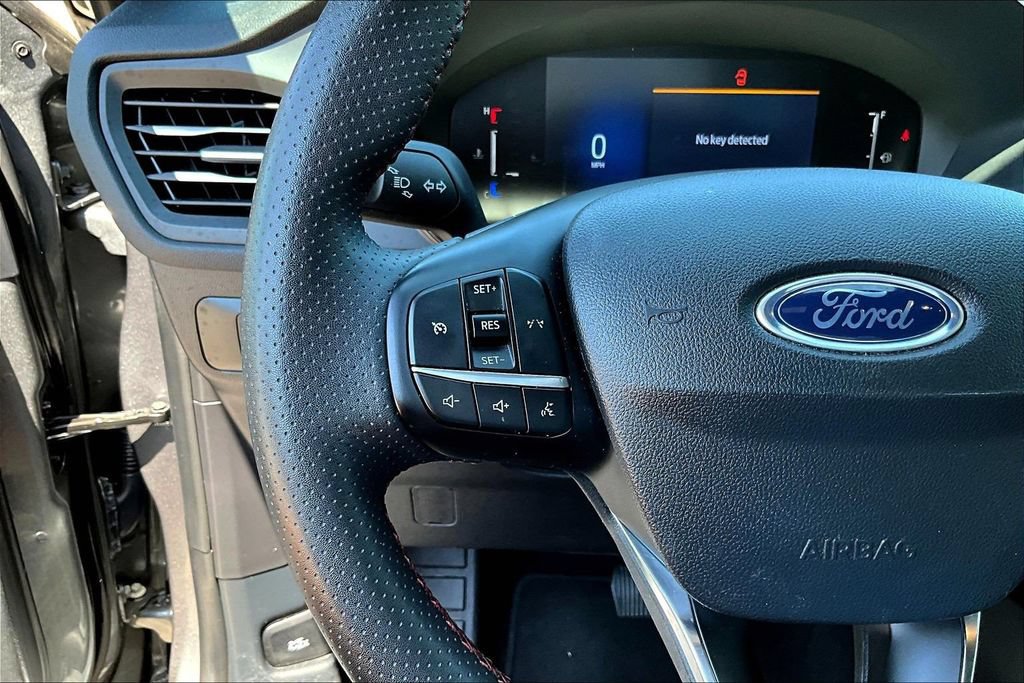 Certified 2025 Ford Escape ST-Line FWD image 13