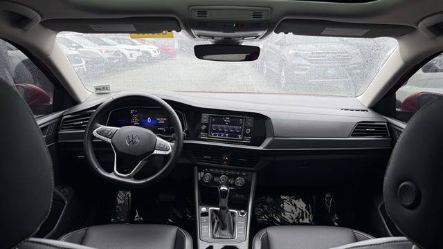 Used 2023 Volkswagen Jetta SE FWD image 26
