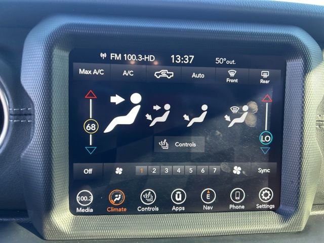 Used 2021 Jeep Gladiator Overland w/ Popular Equipment Package AWD/4WD image 22