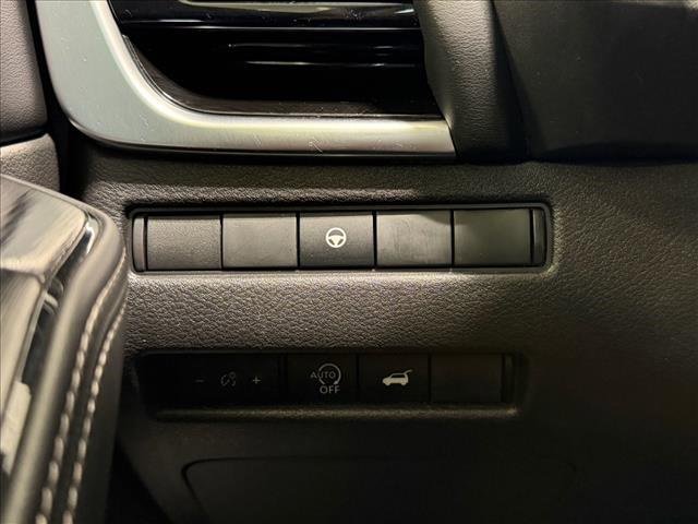 Used 2023 Nissan Rogue SL image 25