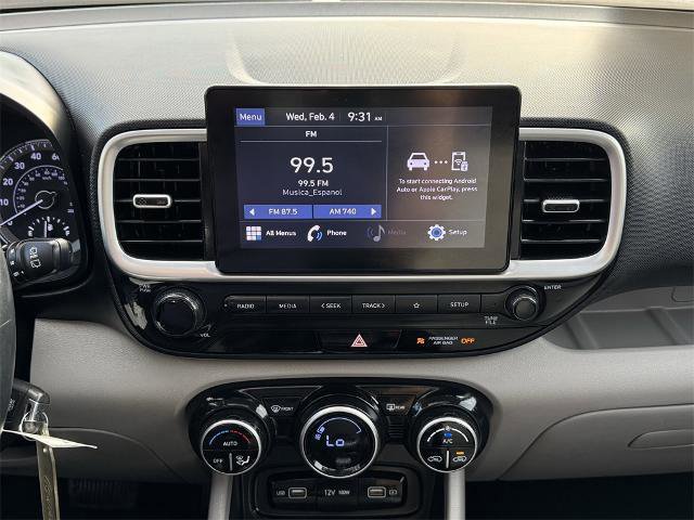 Used 2022 Hyundai Venue SEL w/ Cargo Package image 26