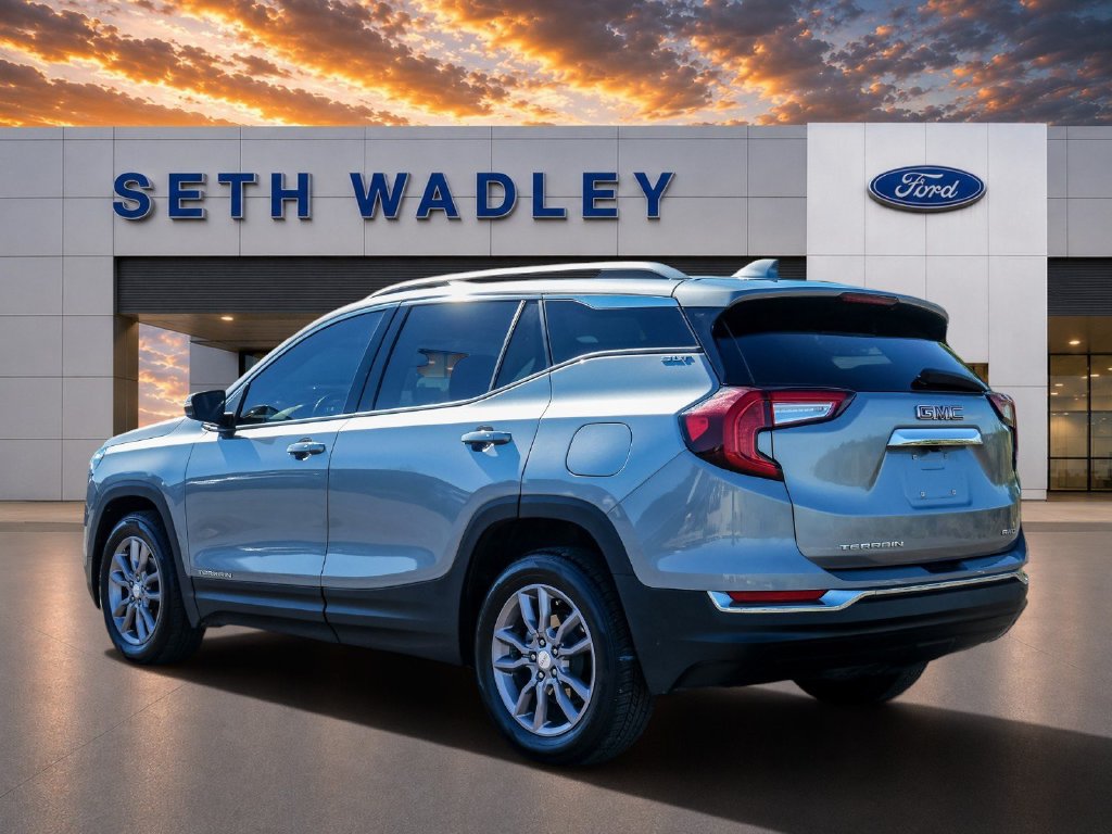 Used 2023 GMC Terrain SLT AWD/4WD image 5