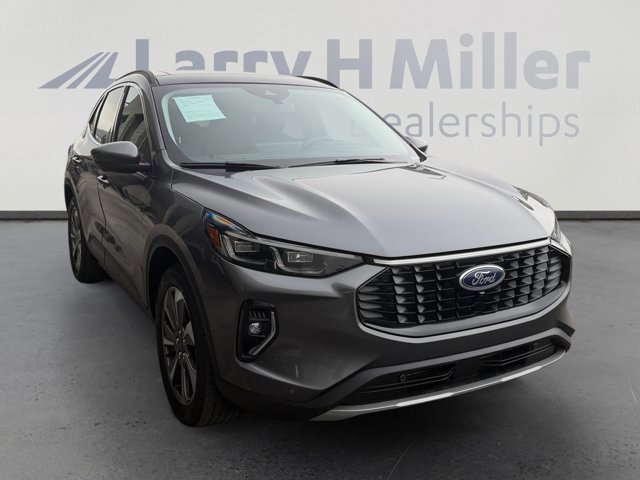 Certified 2023 Ford Escape Platinum w/ Premium Technology Package image 7