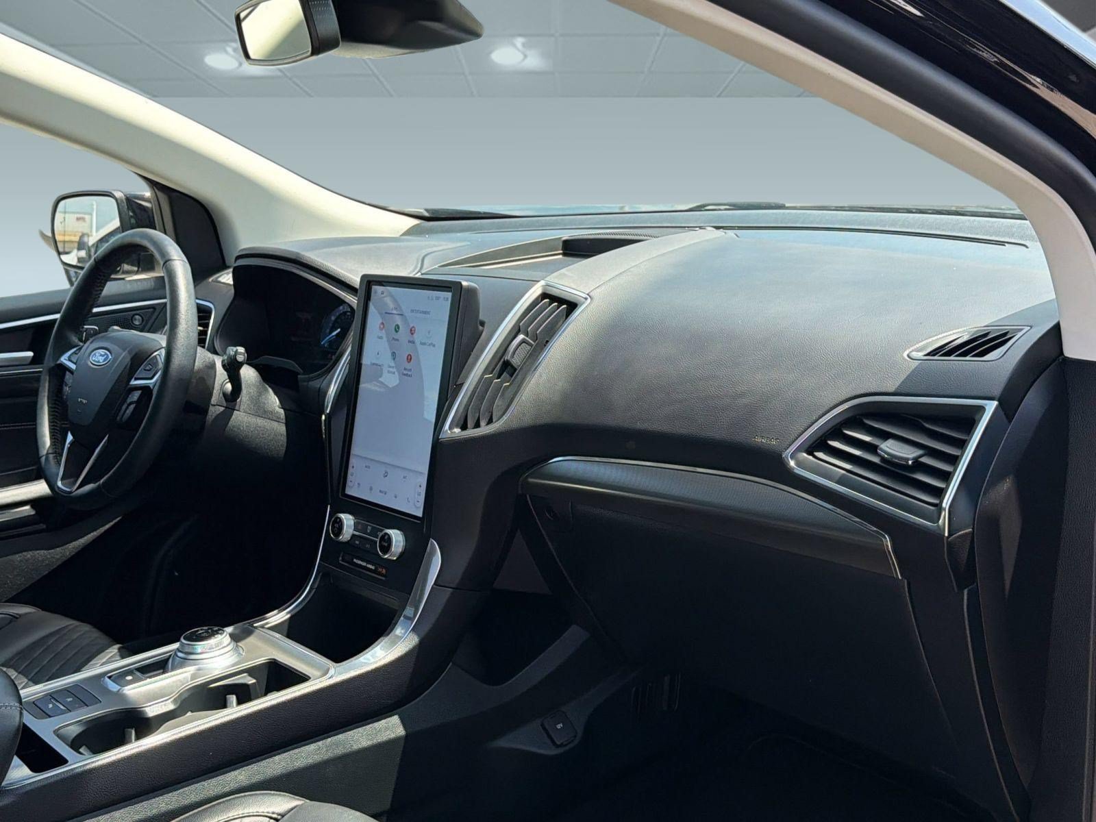 Certified 2024 Ford Edge Titanium AWD/4WD image 30