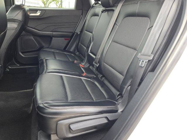 Certified 2024 Ford Escape Platinum AWD/4WD image 17