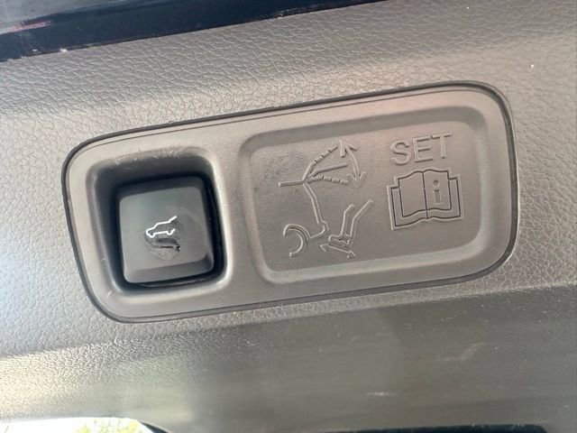 Certified 2019 Ford Expedition Limited w/ Equipment Group 302A image 36