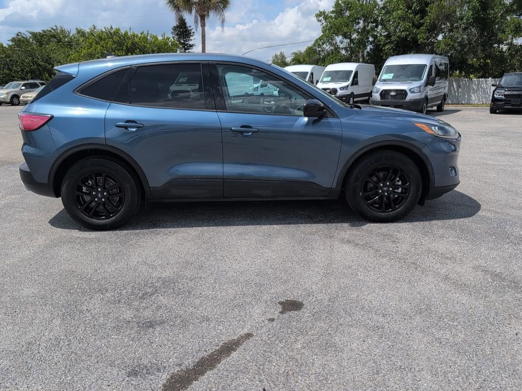 Certified 2020 Ford Escape SE Sport FWD image 2