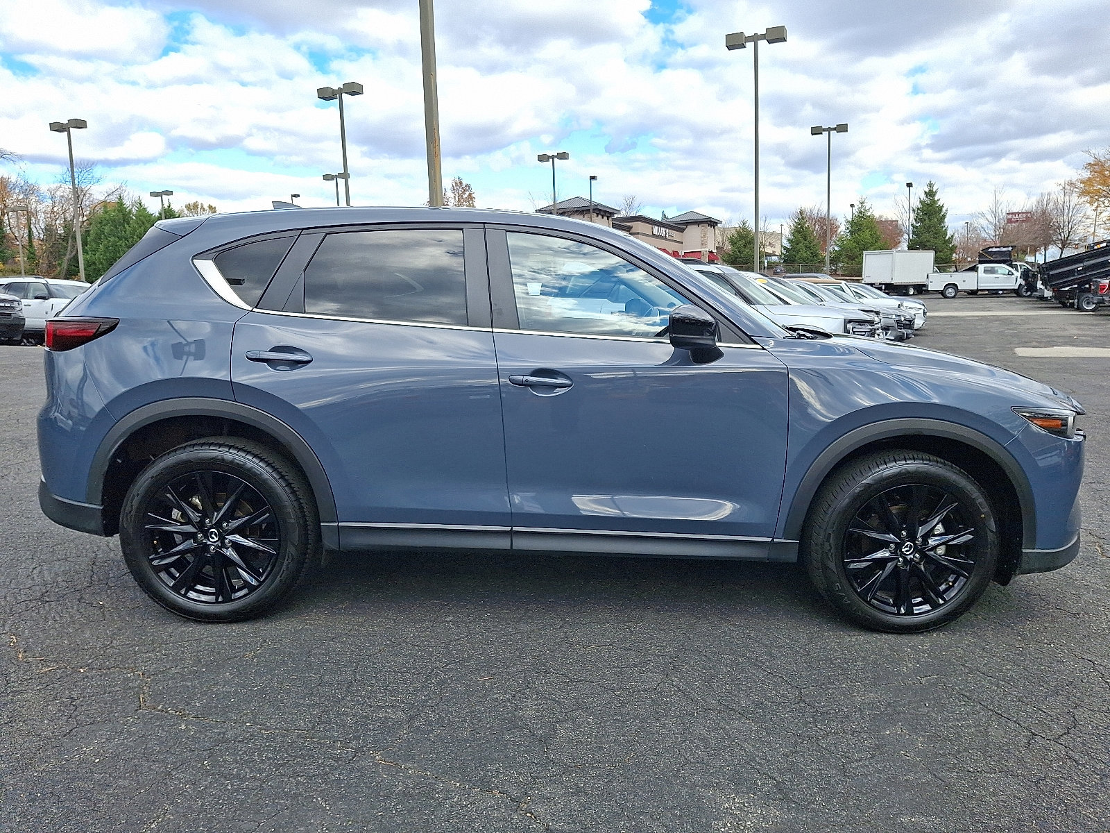 Used 2024 MAZDA CX-5 Carbon Edition image 5