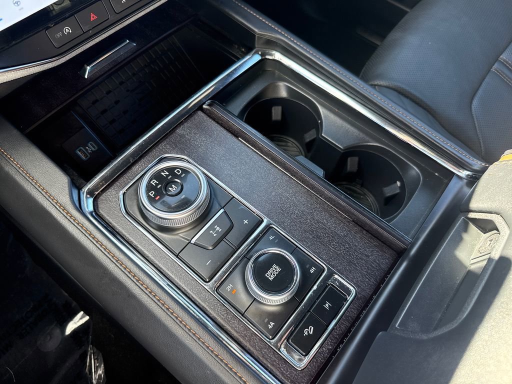 Certified 2024 Ford Expedition Platinum image 26