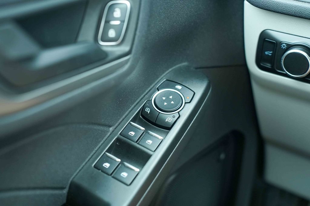 Certified 2023 Ford Escape Active AWD/4WD image 30