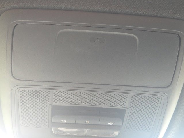 Used 2025 Chevrolet Traverse LT w/ Sun and Wheel Package FWD image 28