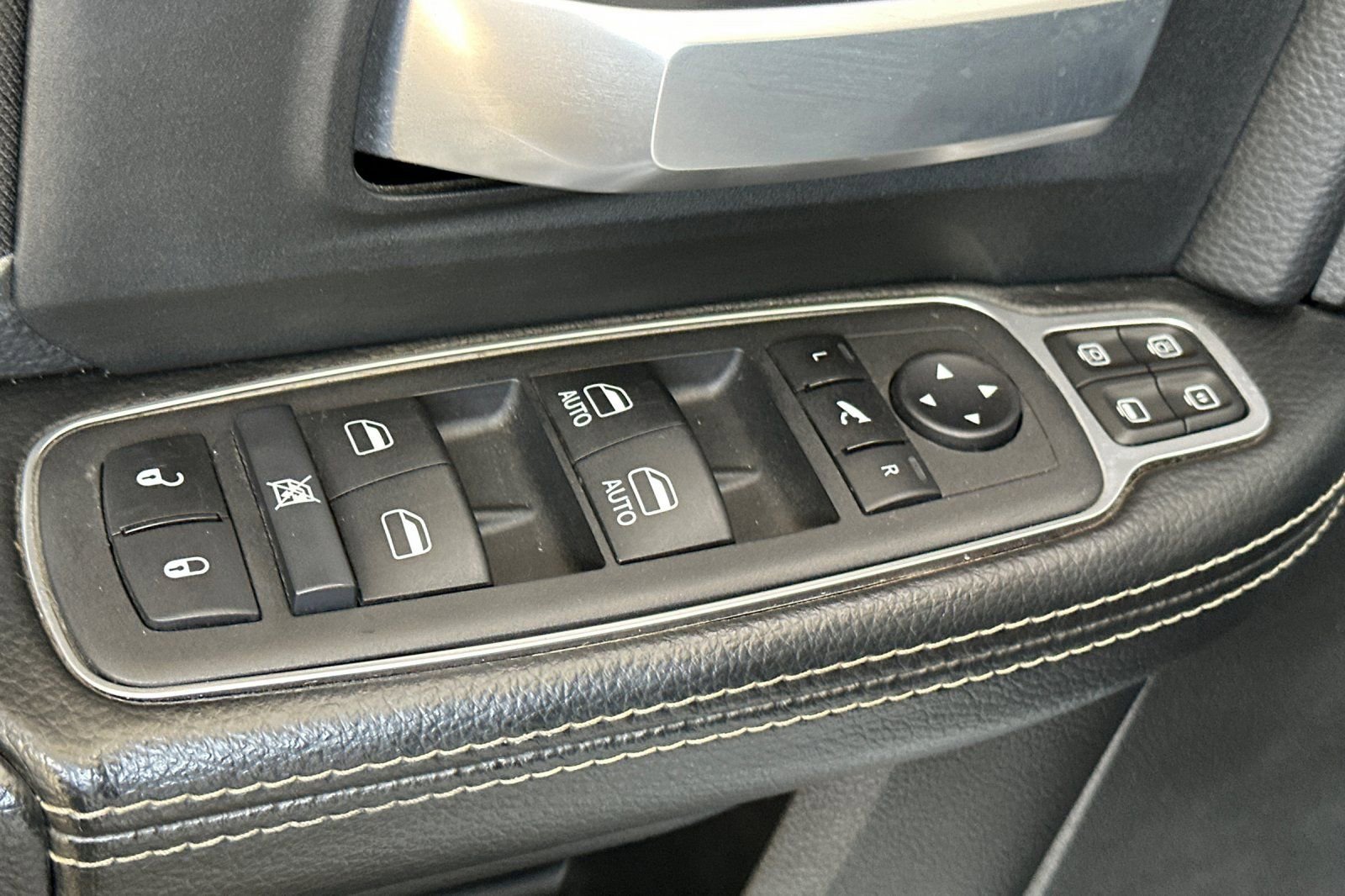 Used 2024 RAM 2500 Big Horn AWD/4WD image 11