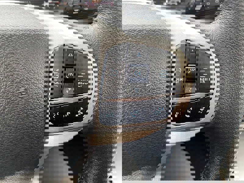 Certified 2022 Ford Explorer XLT w/ Equipment Group 202A image 69