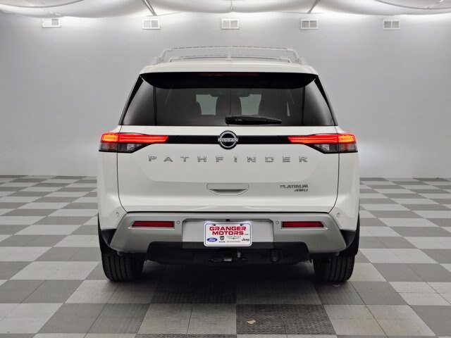 Used 2023 Nissan Pathfinder Platinum AWD/4WD image 10