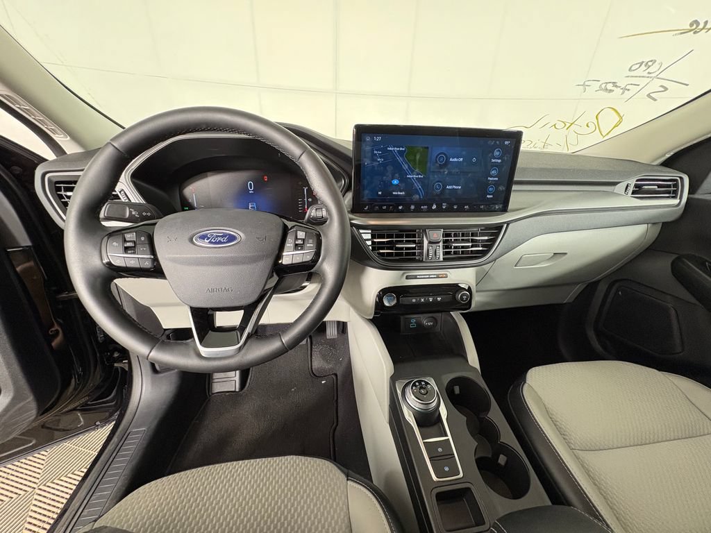 Certified 2023 Ford Escape SE FWD image 8