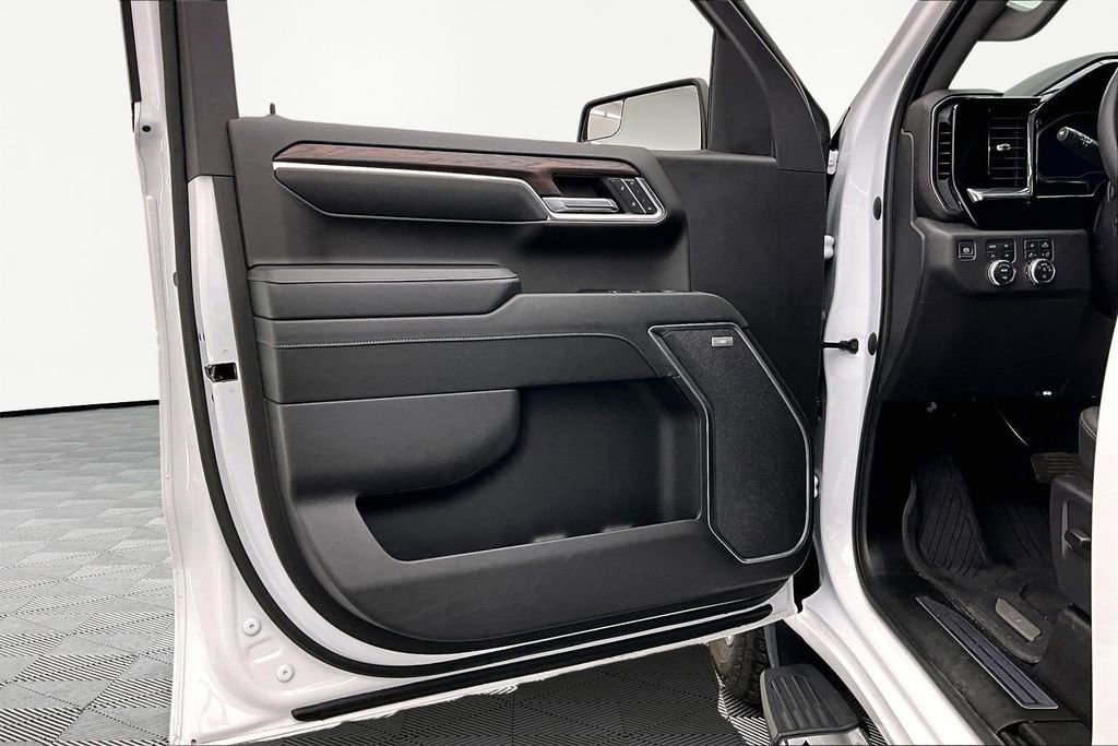 Used 2024 GMC Sierra 1500 SLT w/ SLT Premium Package image 24