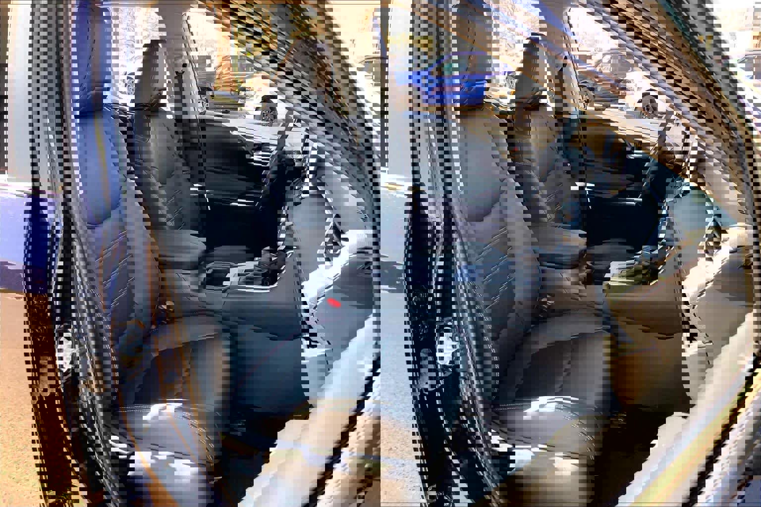 Used 2024 Toyota RAV4 XLE Premium image 11