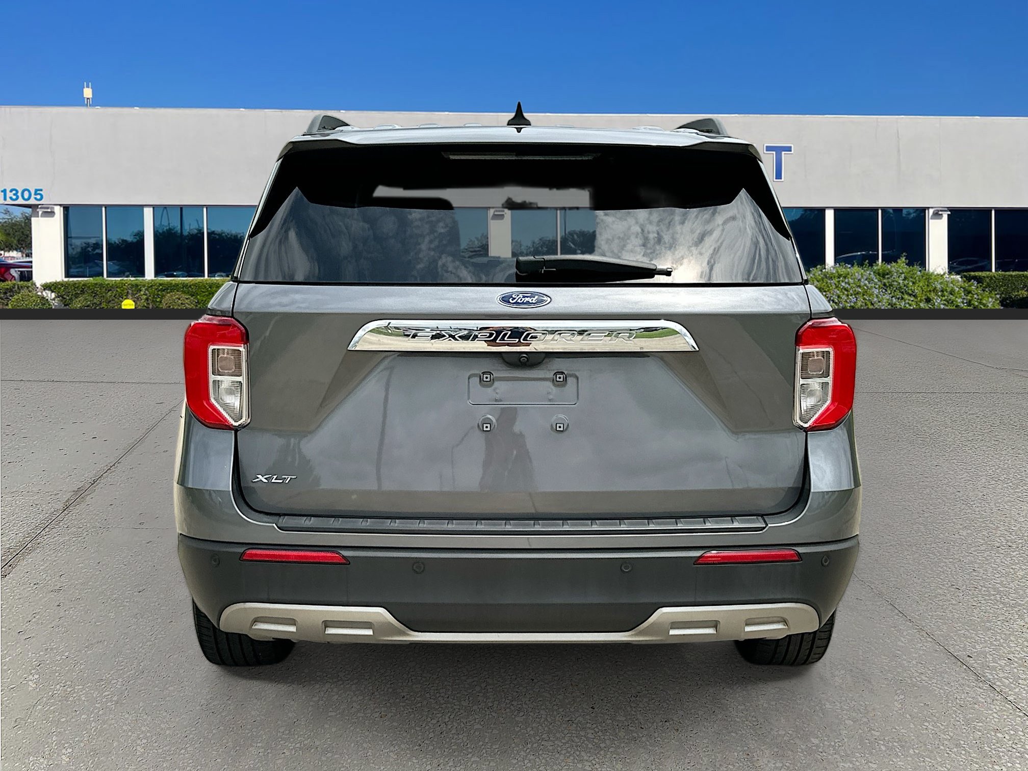 Certified 2023 Ford Explorer XLT w/ Equipment Group 202A RWD image 6