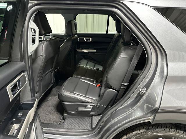 Certified 2022 Ford Explorer XLT w/ Equipment Group 202A AWD/4WD image 13