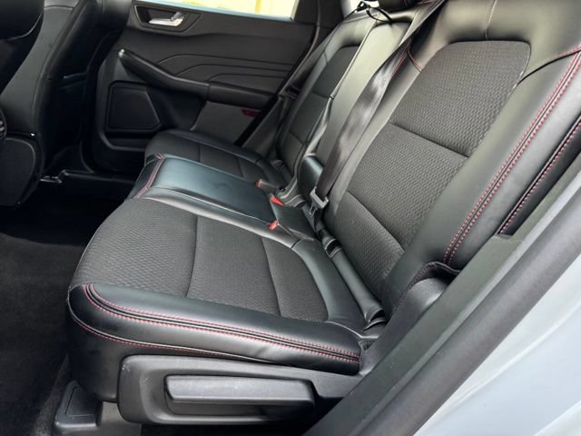 Certified 2025 Ford Escape ST-Line Select AWD/4WD image 10
