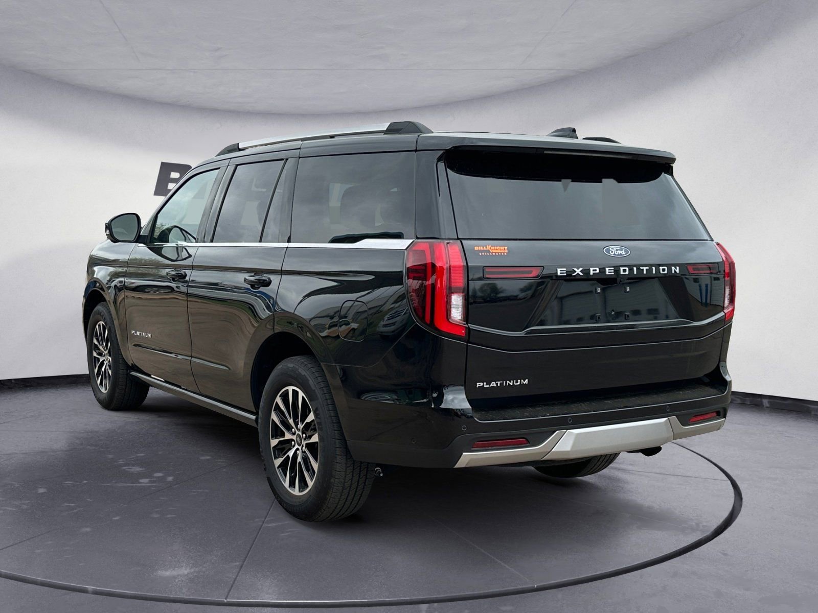 Certified 2025 Ford Expedition Platinum AWD/4WD image 3