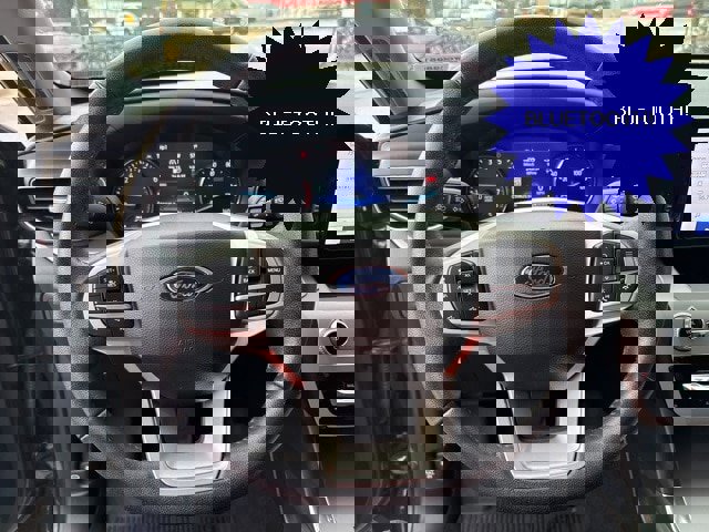 Certified 2022 Ford Explorer XLT w/ Equipment Group 202A image 14