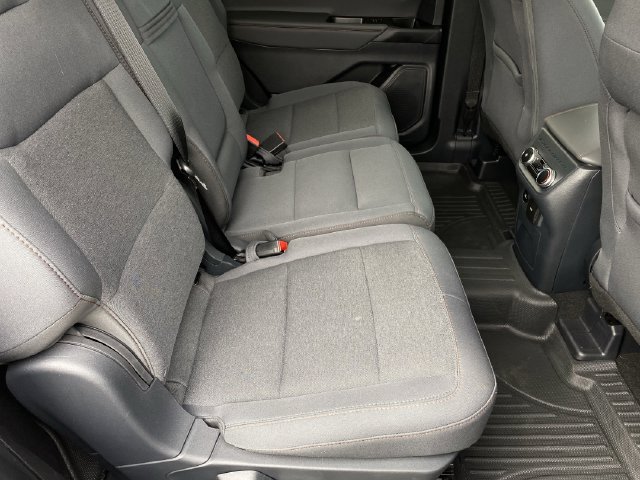 Certified 2025 Ford Explorer Active AWD/4WD image 17