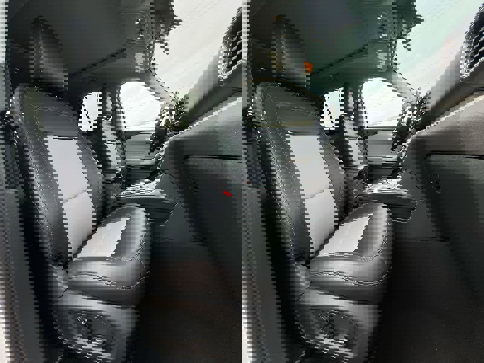 Certified 2024 Ford Explorer XLT w/ Equipment Group 202A image 21