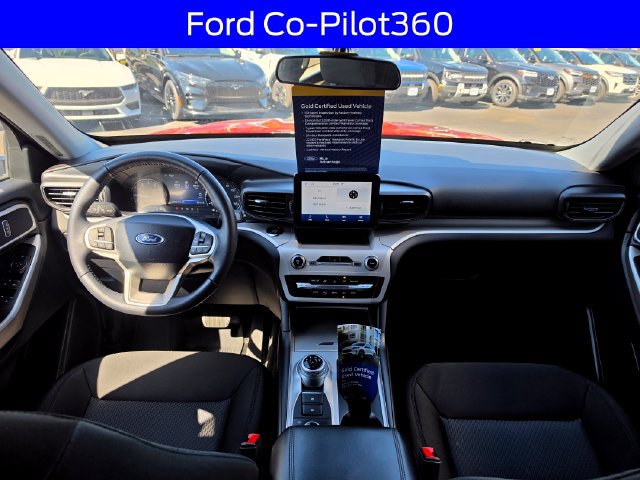 Certified 2024 Ford Explorer XLT w/ Class IV Trailer Tow Package AWD/4WD image 3