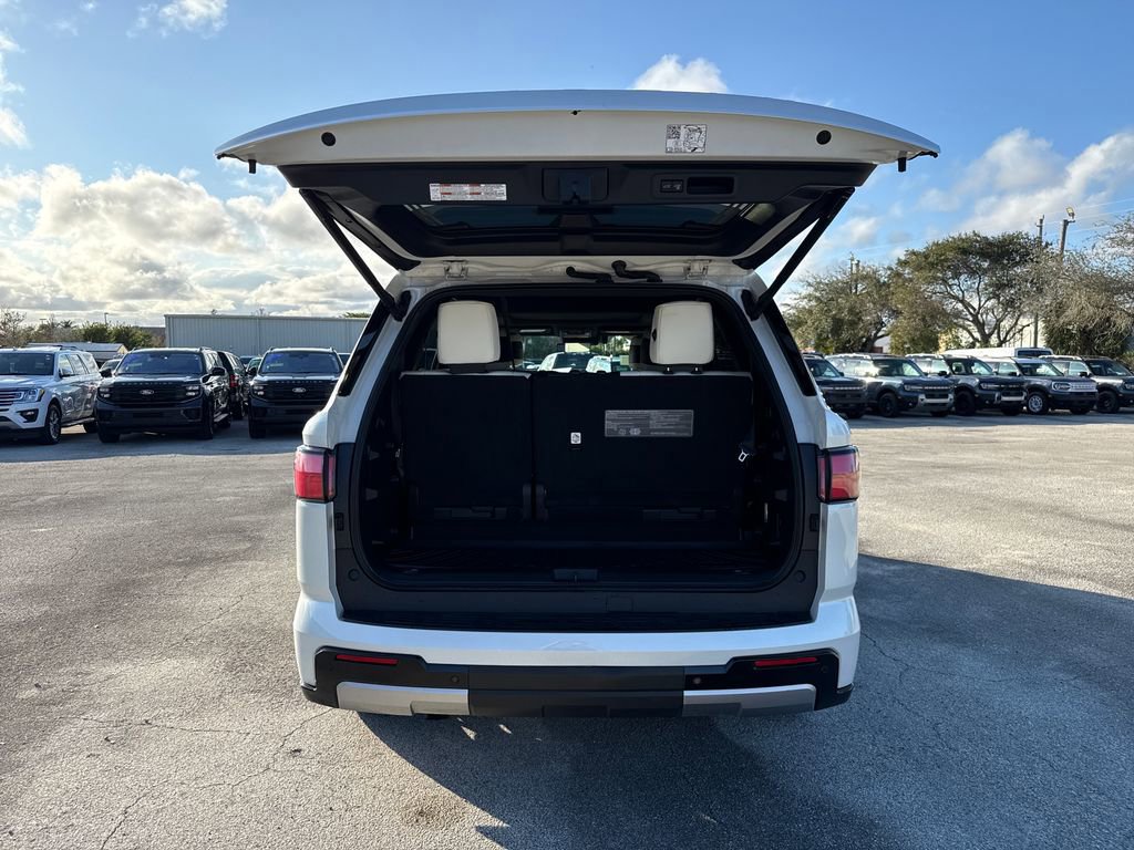 Used 2023 Toyota Sequoia Capstone image 30