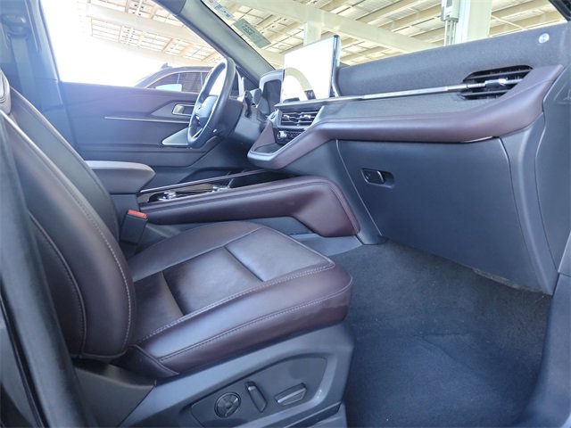 Certified 2025 Ford Explorer Platinum image 23