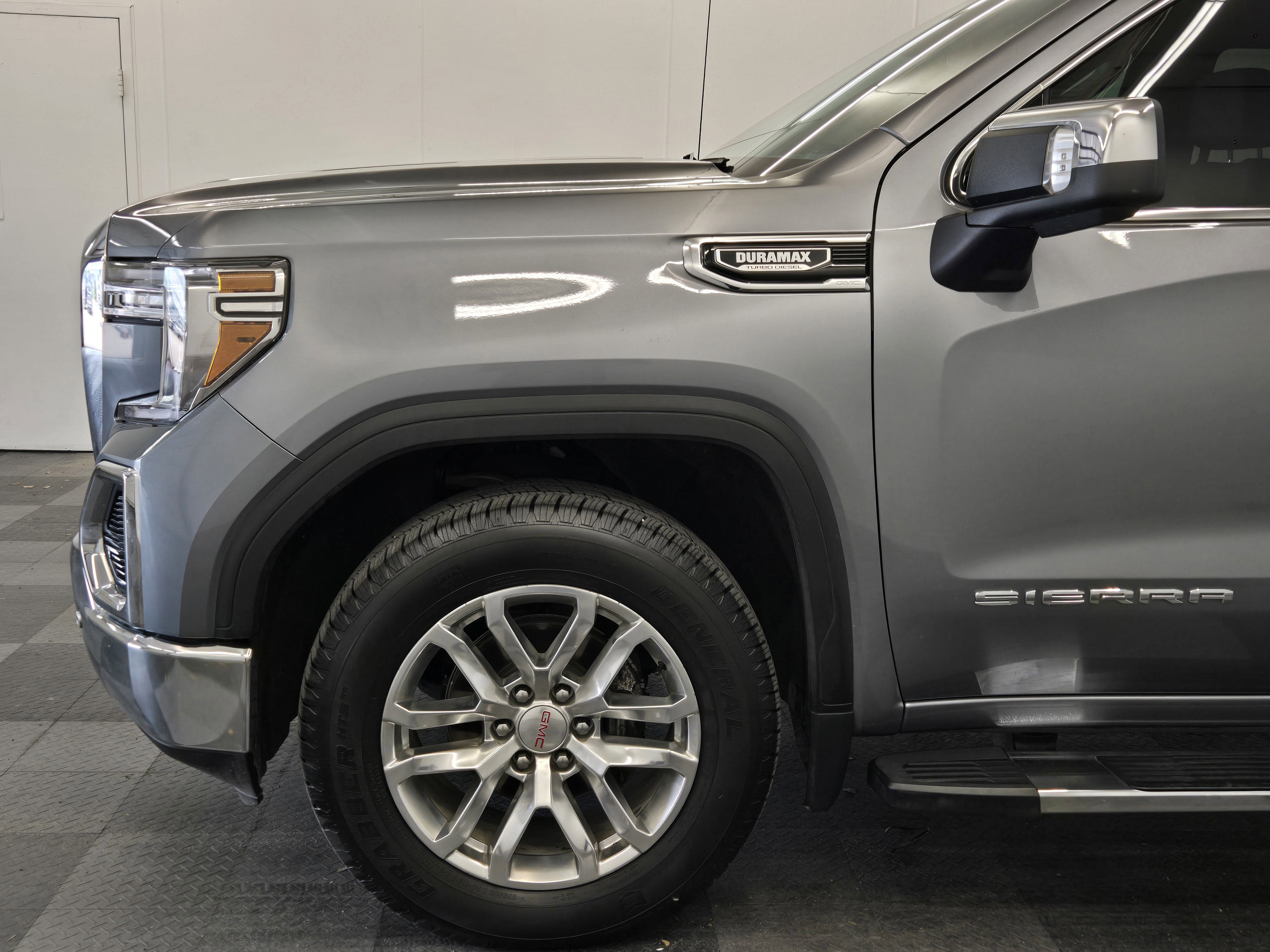 Used 2022 GMC Sierra 1500 SLT w/ SLT Premium Plus Package AWD/4WD image 9
