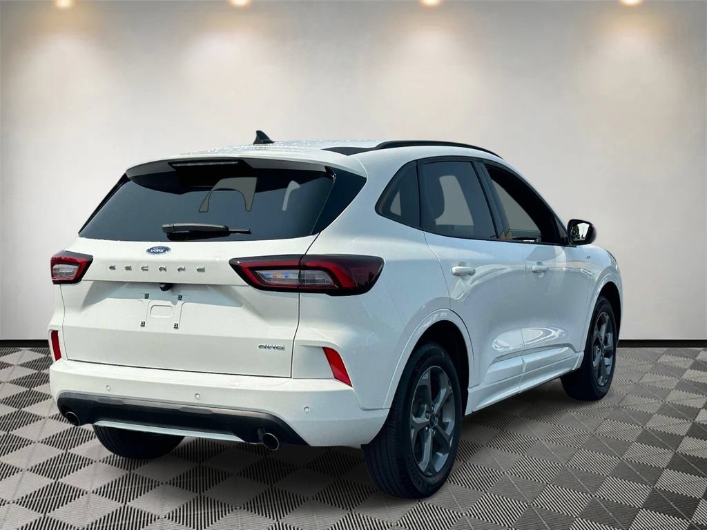 Certified 2024 Ford Escape ST-Line w/ Tech Pack #1 AWD/4WD image 4