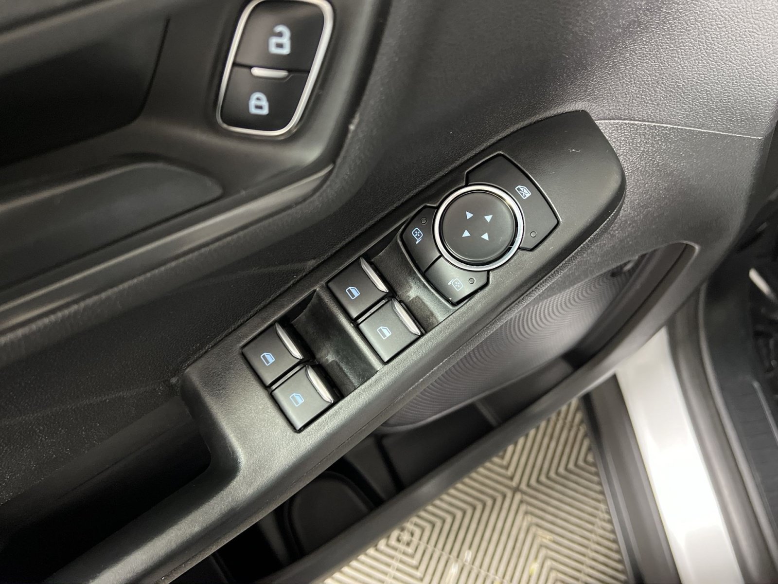 Certified 2023 Ford Escape Active AWD/4WD image 15