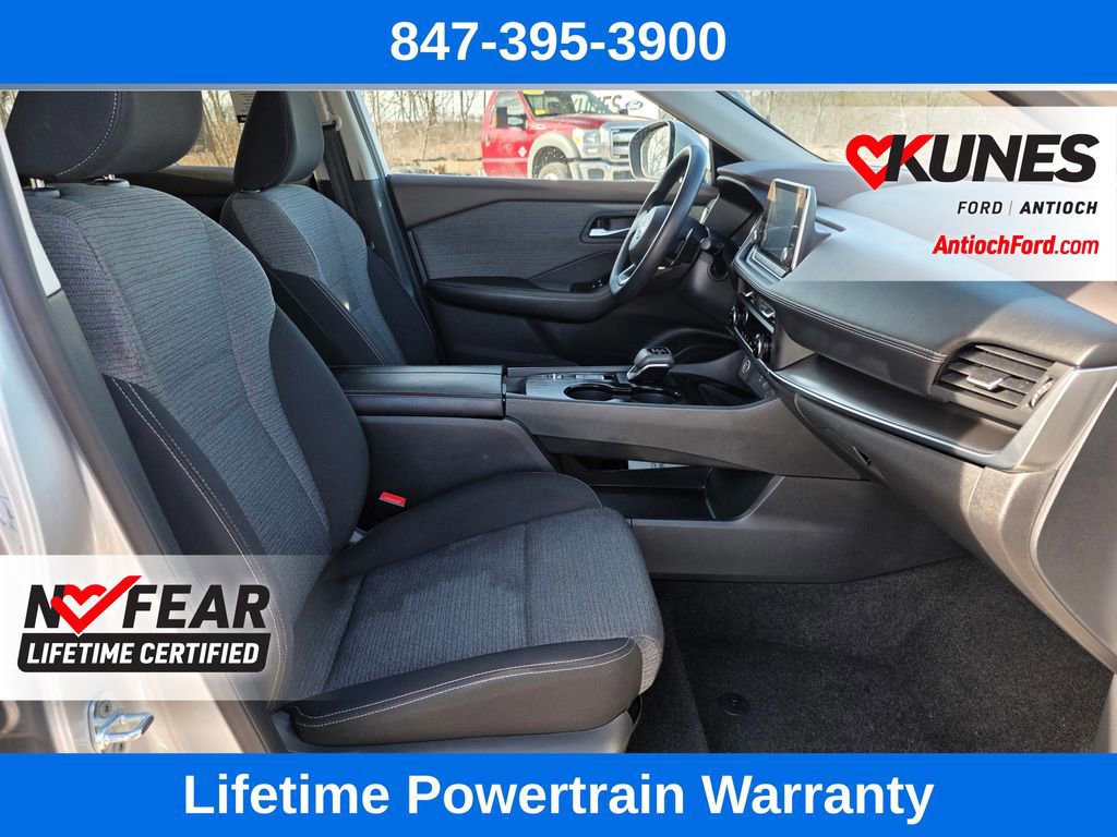 Used 2023 Nissan Rogue SV image 31