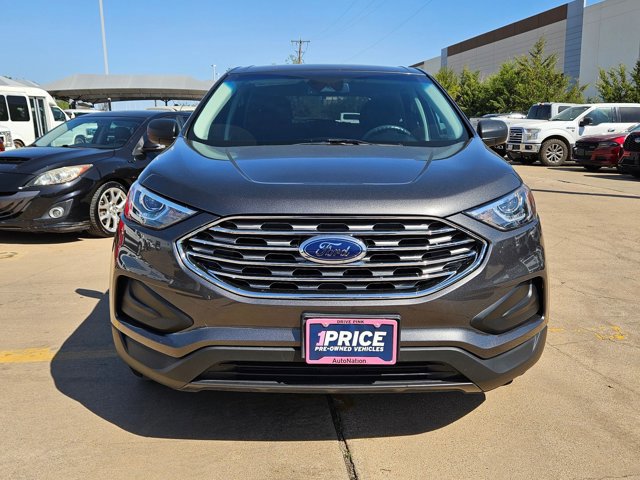 Certified 2019 Ford Edge SE image 2