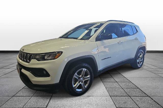 Used 2024 Jeep Compass Latitude AWD/4WD image 1