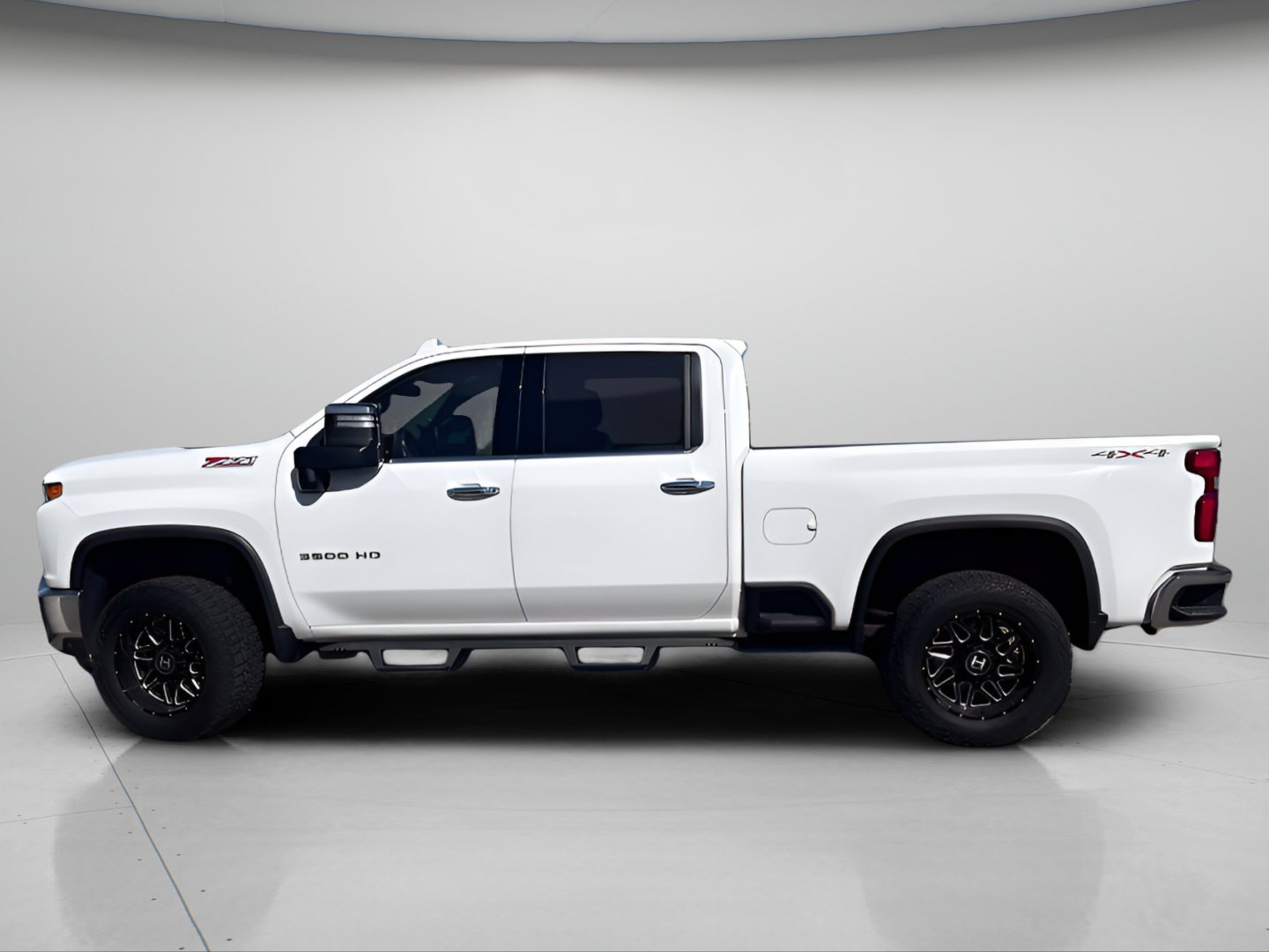 Used 2020 Chevrolet Silverado 3500 LTZ w/ LTZ Convenience Package AWD/4WD image 13