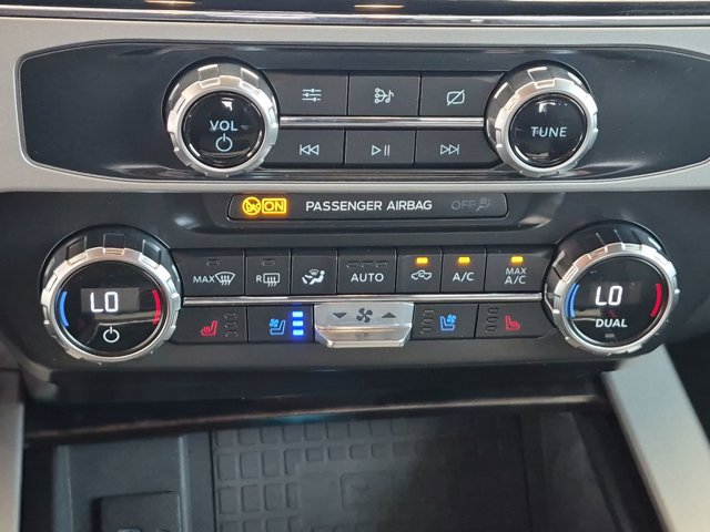 Certified 2022 Ford F250 Lariat w/ Lariat Ultimate Package AWD/4WD image 26