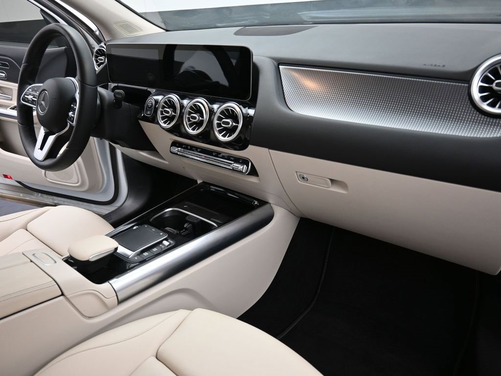 Used 2021 Mercedes-Benz GLA 250 GLA 250 image 16