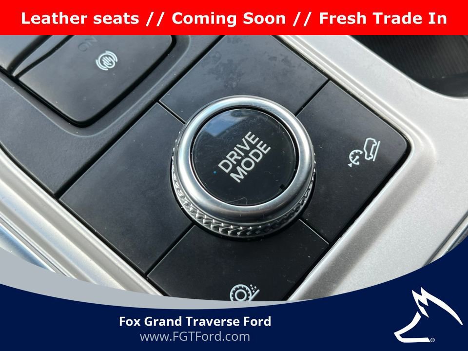 Certified 2022 Ford Explorer XLT w/ Equipment Group 202A image 33