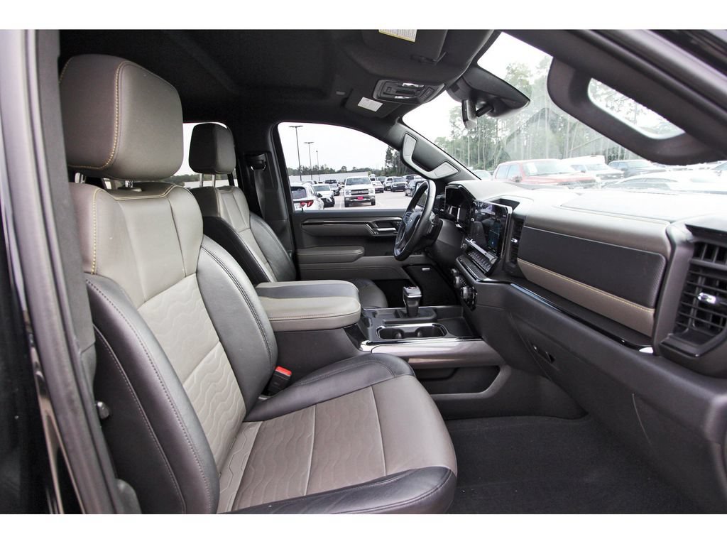 Used 2023 Chevrolet Silverado 1500 ZR2 AWD/4WD image 25